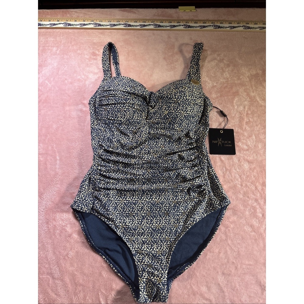 NWT Niptuck Swimsuit Womens 6‎ Navy Gold Geometric One Piece Multifit Cup Lined